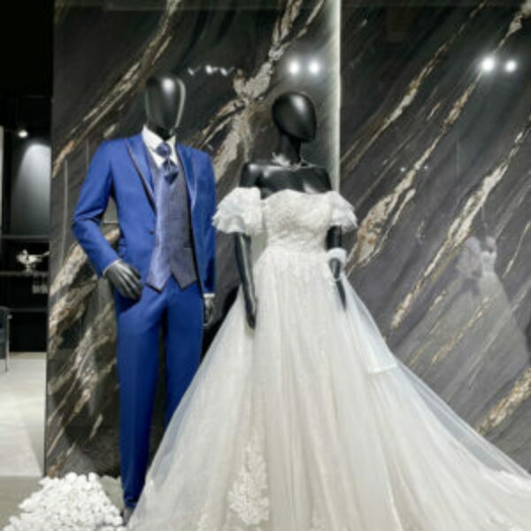 Costume de mariage bleu roi